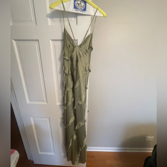 ShowMe Your Mumu Moss green ruffle dress.Got dry cleaned and is in fab condition - Picture 7 of 13